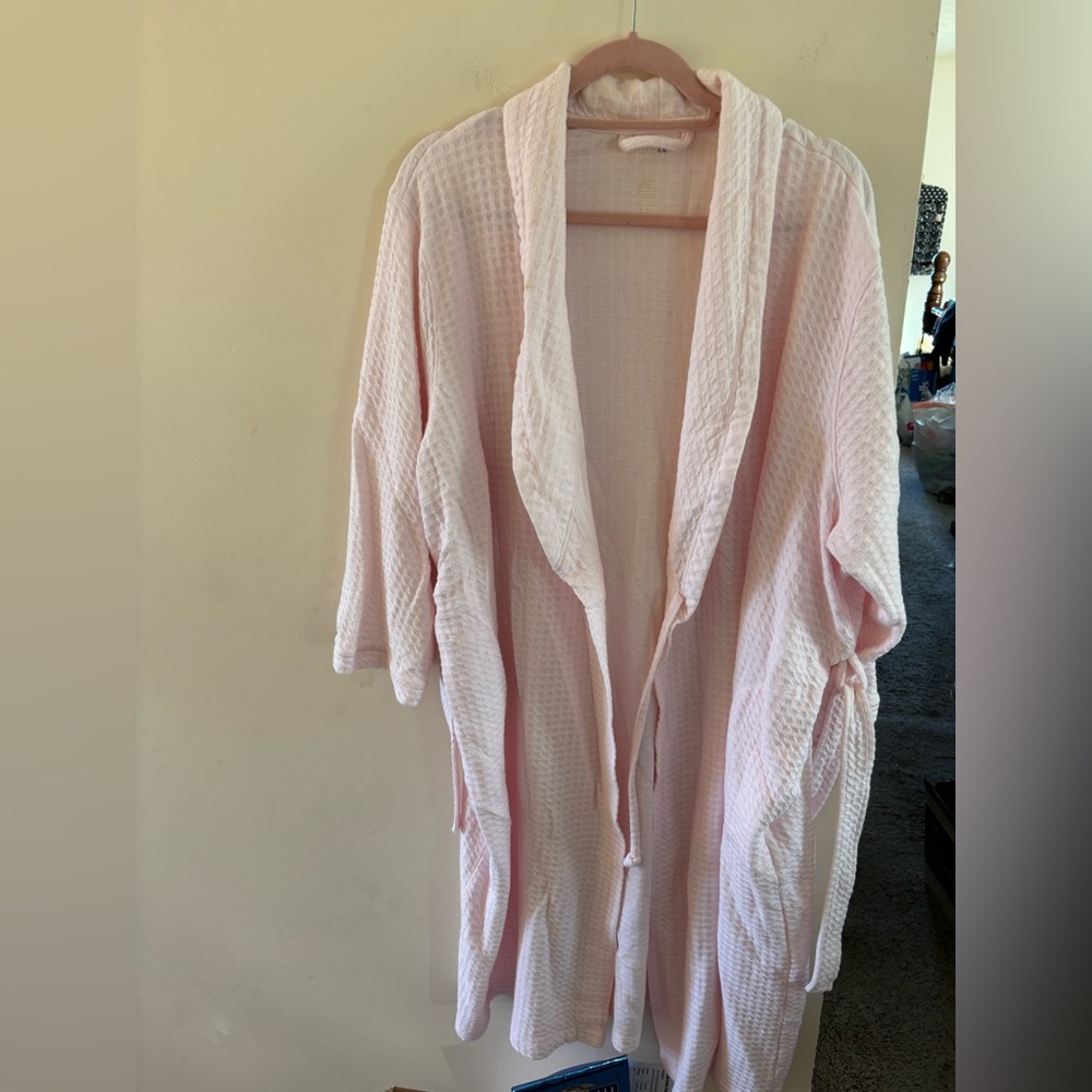 Croft & Barrow women’s Light Pink Waffle Robe 2X